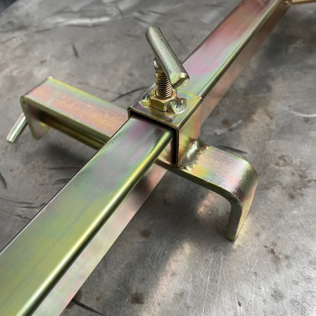 Gallows Bracket with Block Clamps