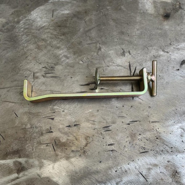 External Brick Clamp - Small (103mm - half brick)