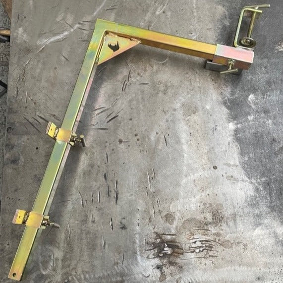Gallows Bracket with Timber and Profile Clamps