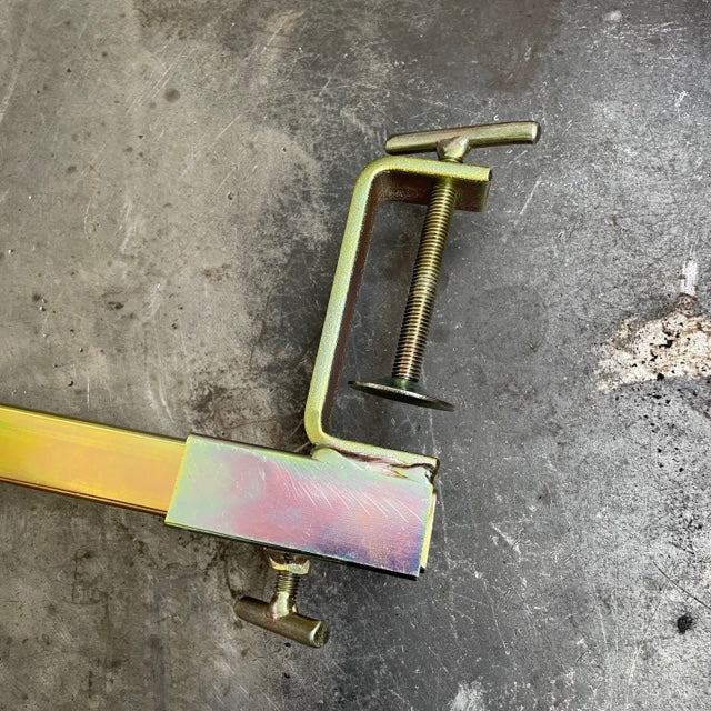 Gallows Bracket with Timber and Profile Clamps